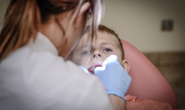 Wat gebeurt er tijdens de periodieke tandartscontrole?